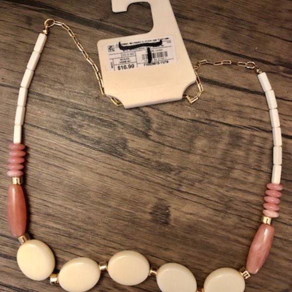 Fashion Necklace - Picture 4 of 5